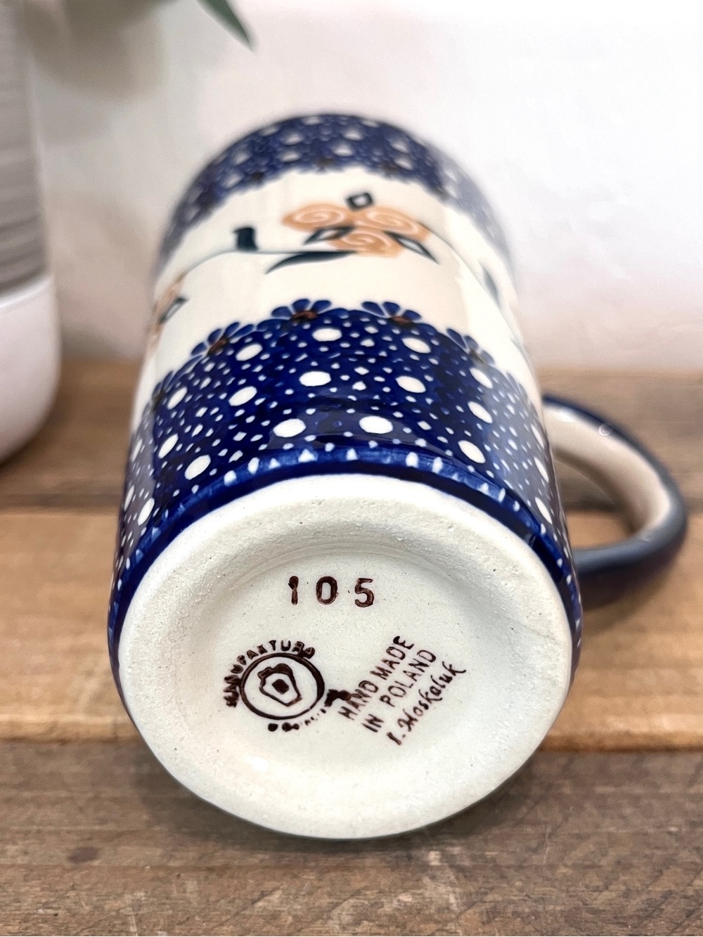 Signed Manufaktura Polish Pottery Unique 105 Tall Latte Mug - Picture 4 of 4